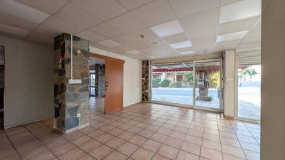 Shop with mezzanine in Agios Antonios, Nicosia thumbnail 15