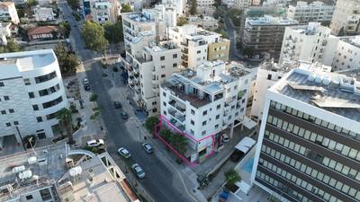 Shop with mezzanine in Agios Antonios, Nicosia thumbnail 4