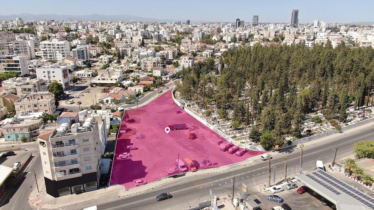 Commercial (Share 16%) and  residential (share 50%) fields in Nicosia photo 3