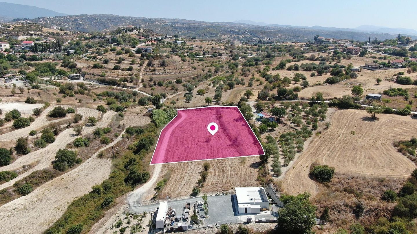 Field in Agios Amvrosios, Limassol photo 3