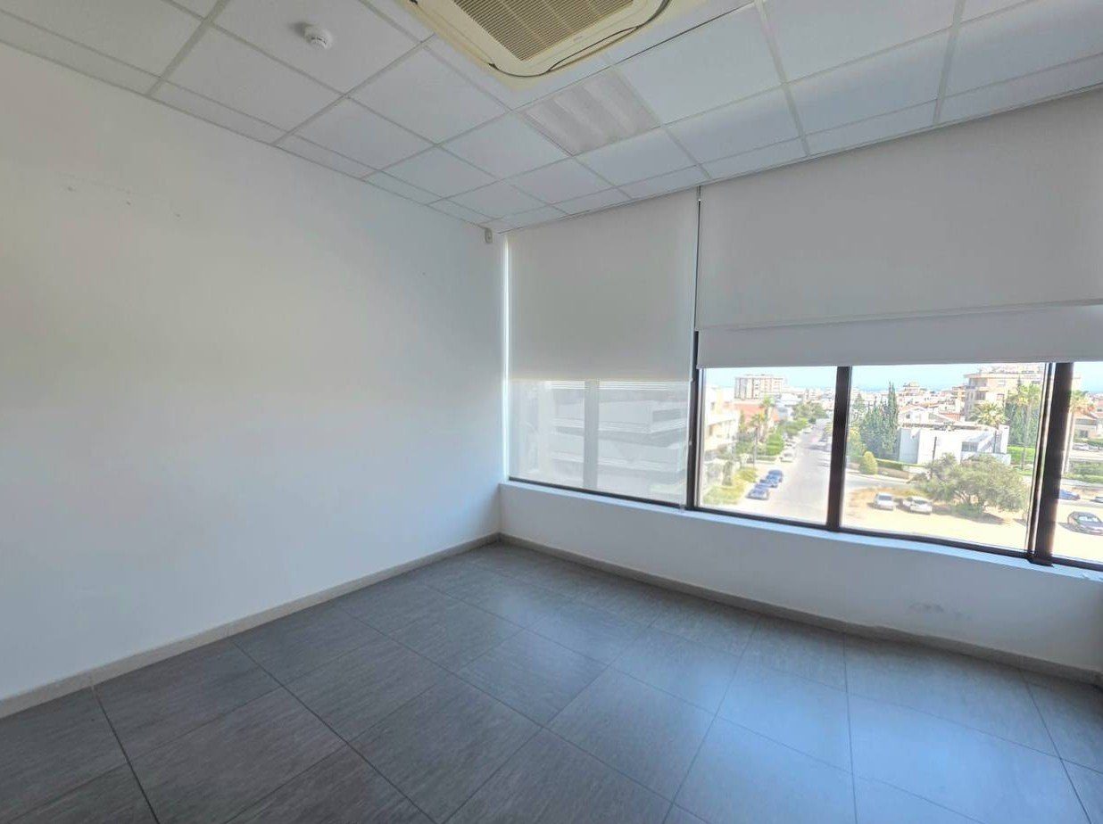 Entire 3rd Floor Office in Petrou Kai Pavlou, Limassol photo 9
