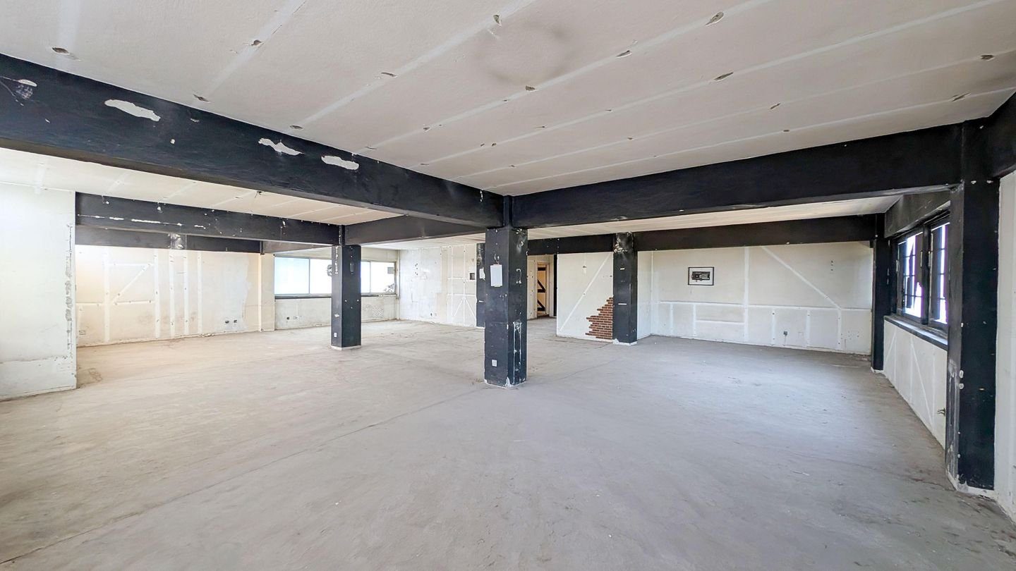 Four-storey building with a basement located in Engomi, Nicosia photo 8