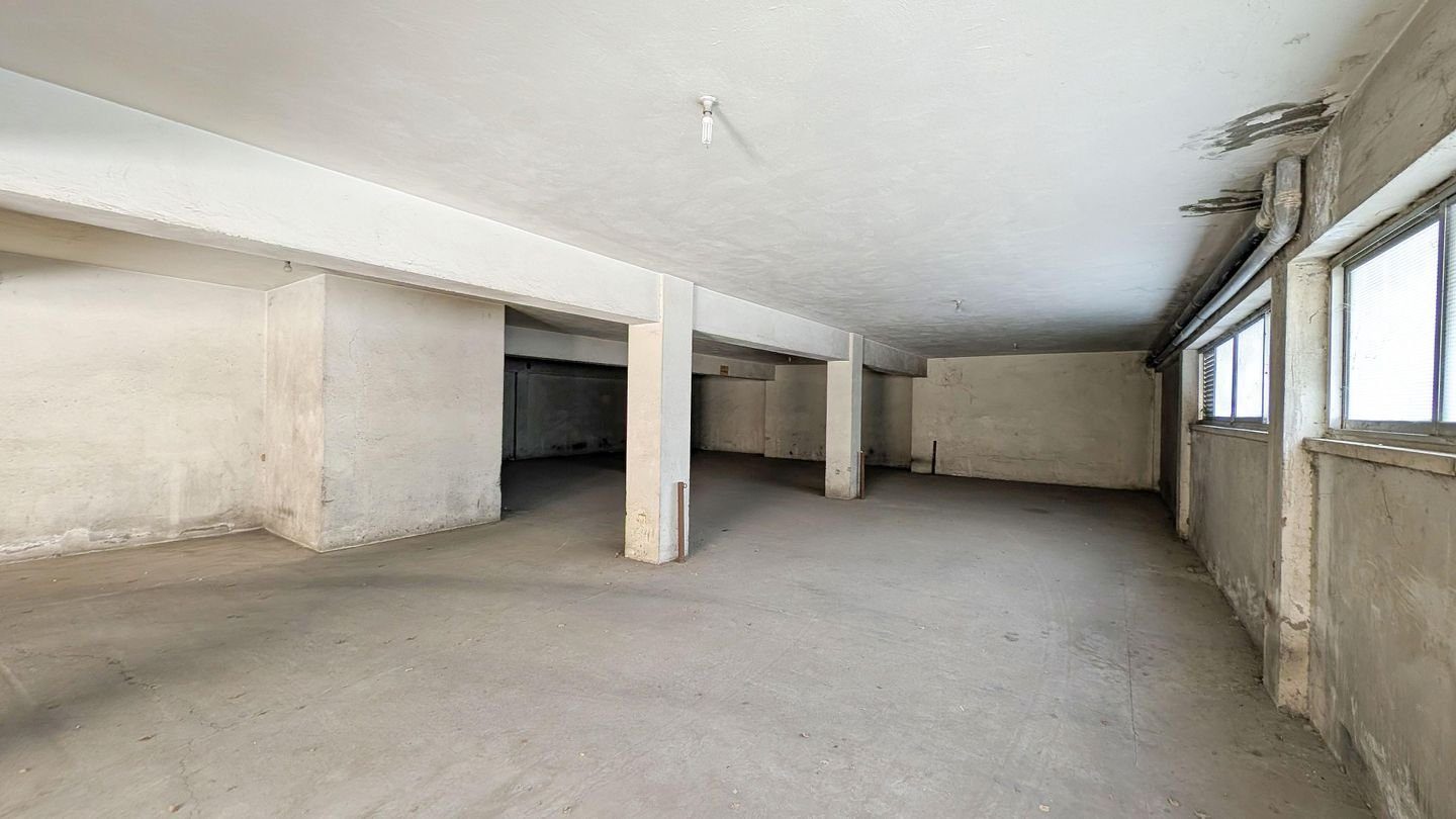 Four-storey building with a basement located in Engomi, Nicosia photo 12