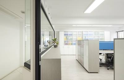 Office building in Neapoli, Limassol thumbnail 10