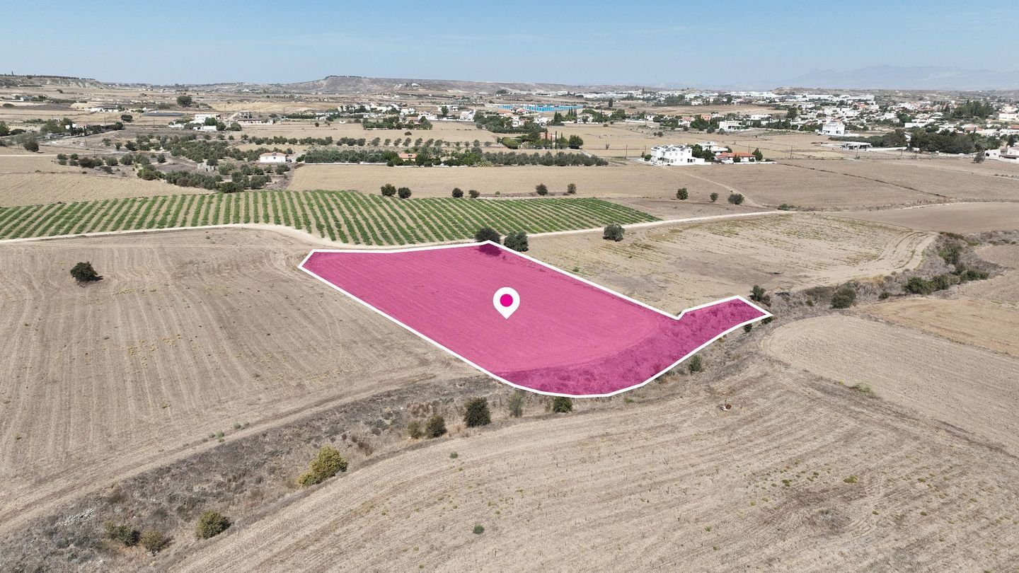 Residential field in Episkopeio, Nicosia photo 2