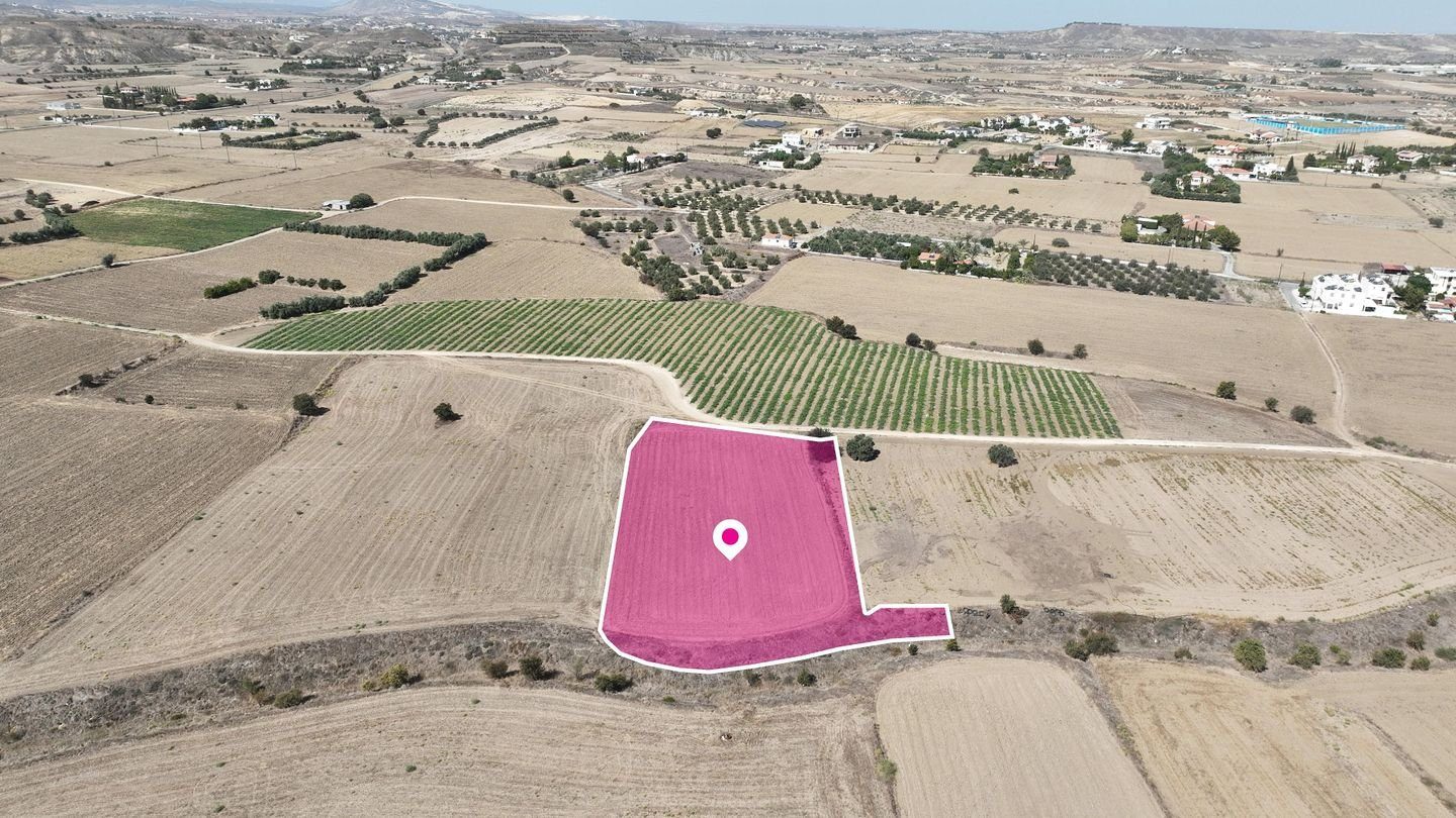 Residential field in Episkopeio, Nicosia photo 5