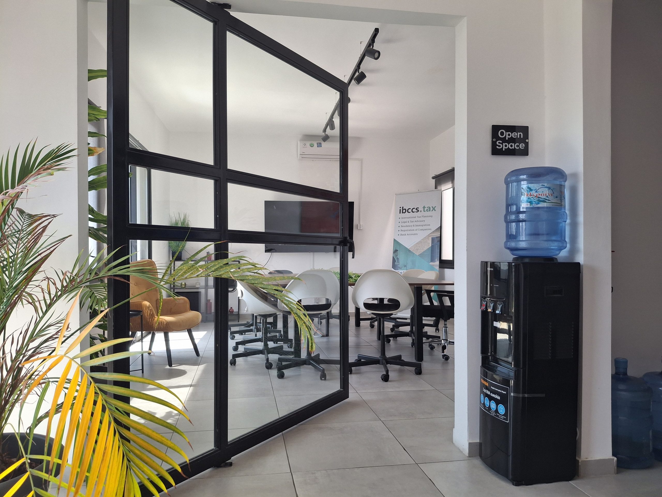 First Floor Office Block in Agia Zoni, Limassol photo 3