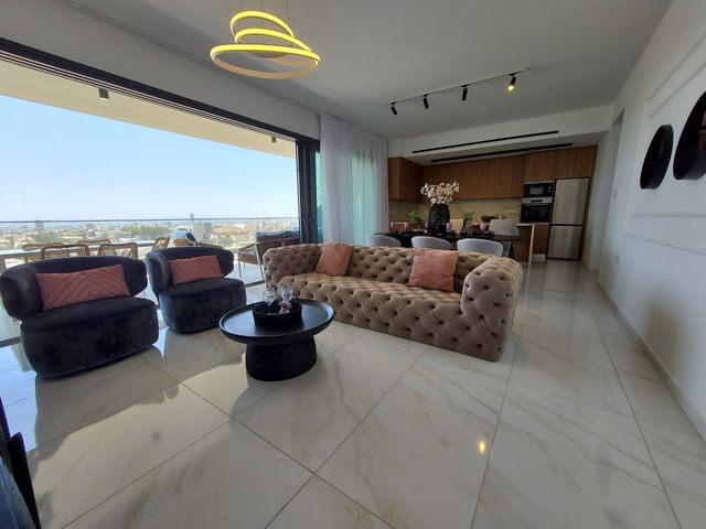 3 BR Penthouse in Mesa Geitonia, Limassol