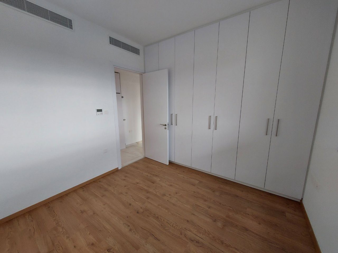 3 BR Penthouse in Mesa Geitonia, Limassol photo 9