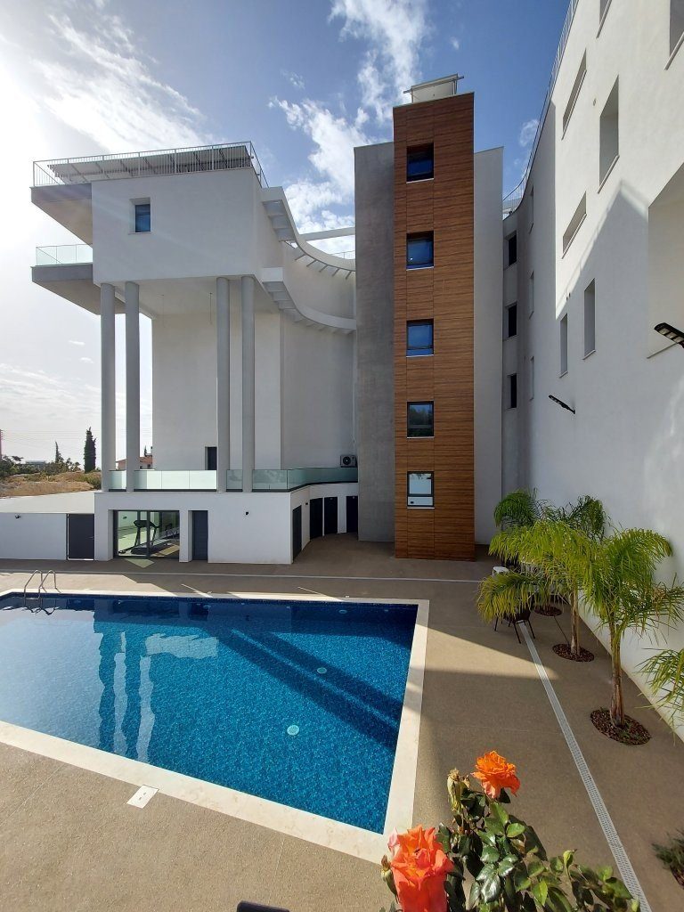 3 BR Penthouse in Mesa Geitonia, Limassol photo 19