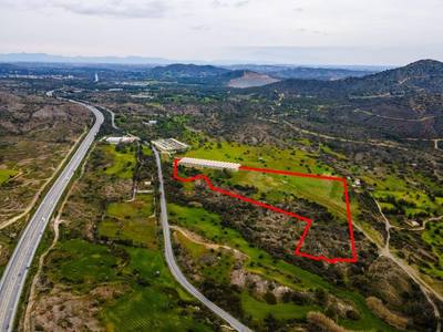 Field in Kornos, Larnaca thumbnail 4