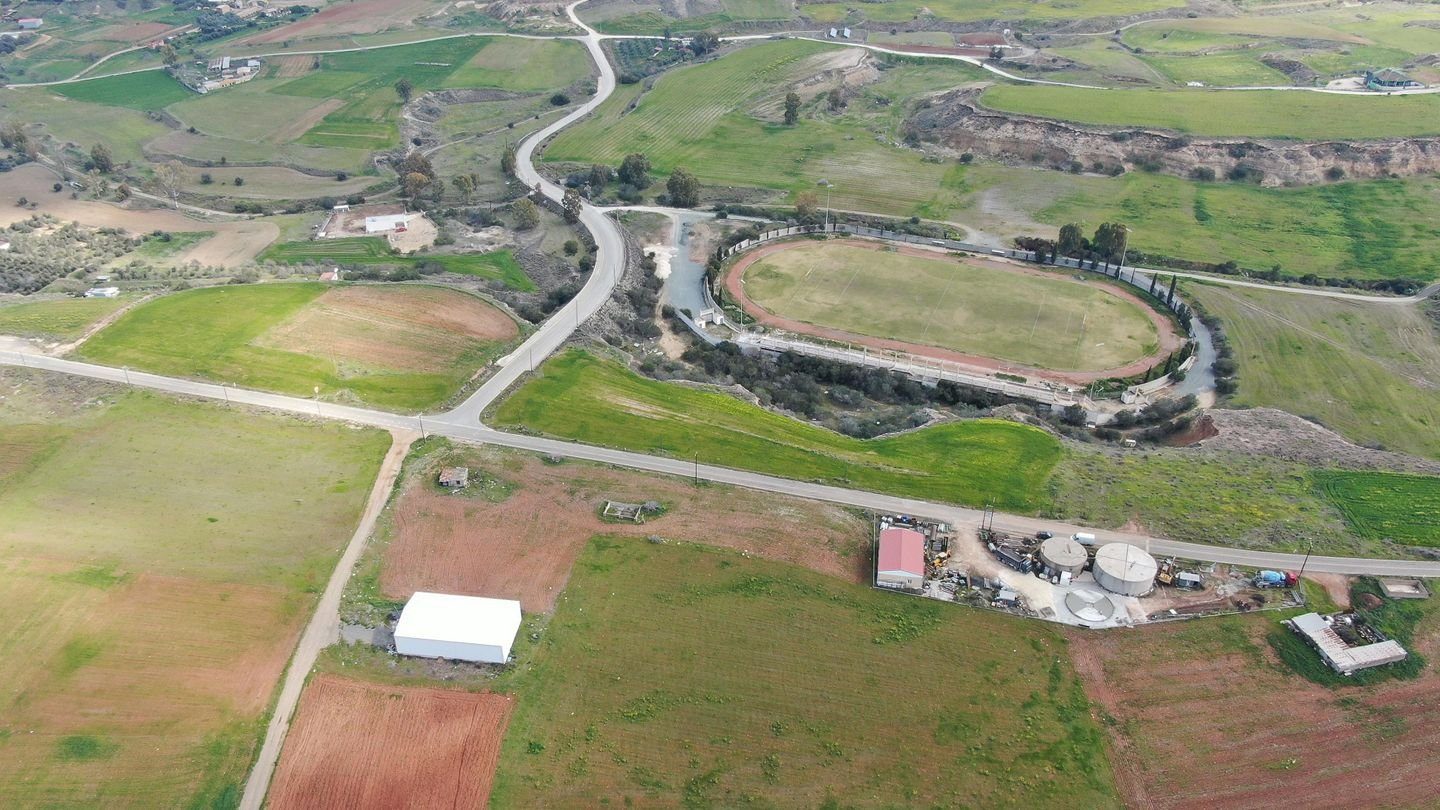 Residential Field, Palaiometocho photo 4