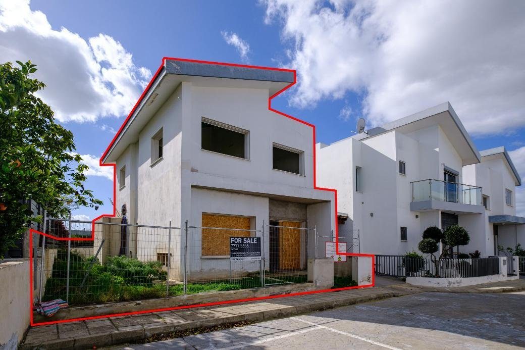 3 bedroom incomplete house in Latsia, Nicosia photo 3