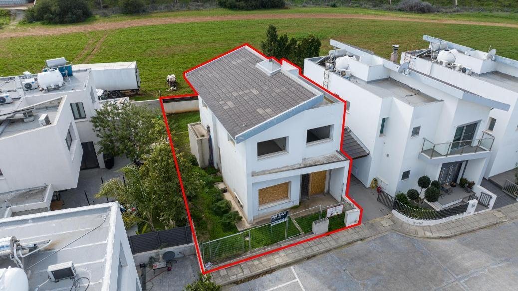 3 bedroom incomplete house in Latsia, Nicosia photo 4