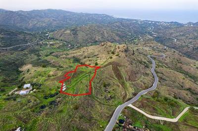 Shared residential field in Pano Pyrgos, Nicosia thumbnail 3