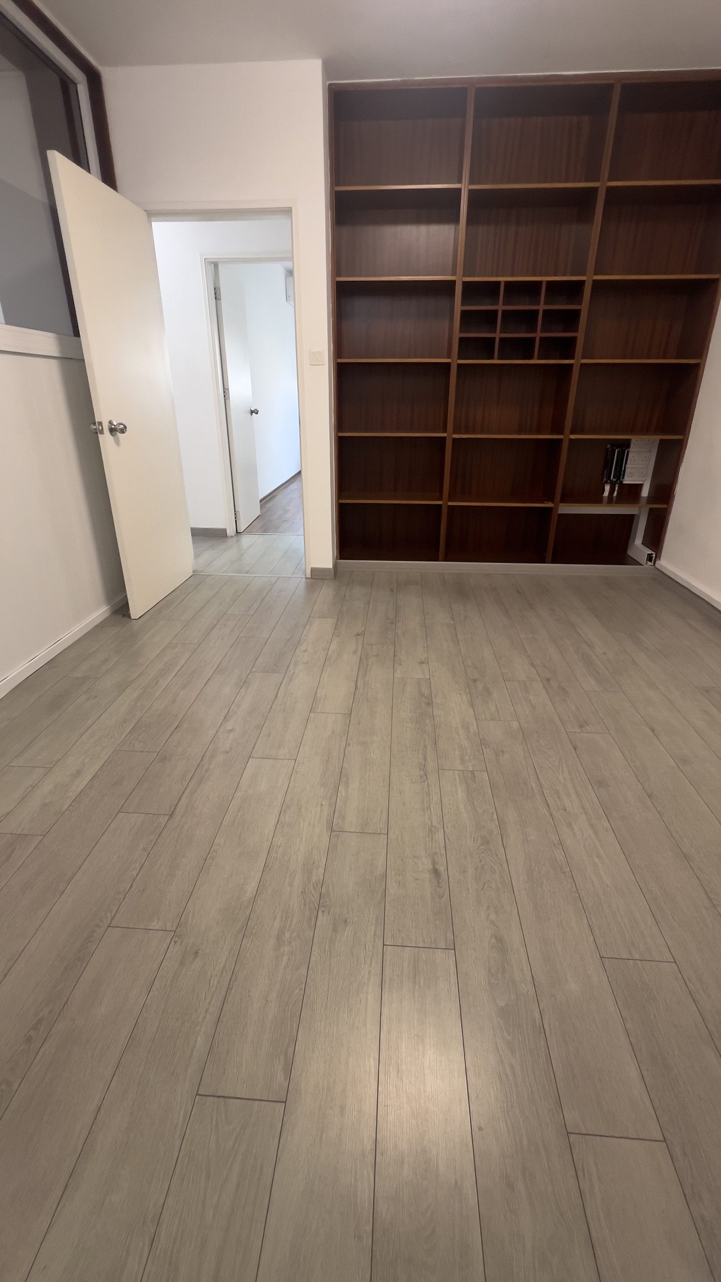 3 BR Office in Makarios III, Polemidia, Limassol photo 6