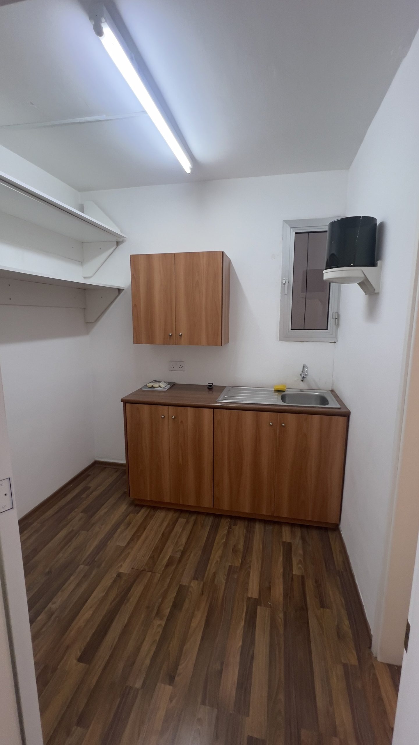 3 BR Office in Makarios III, Polemidia, Limassol photo 1