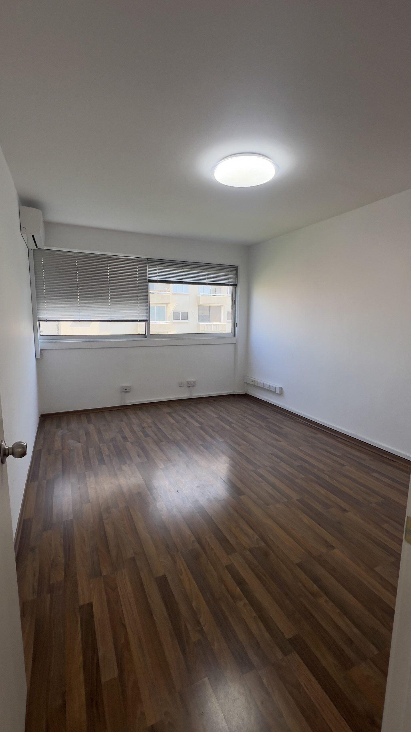 3 BR Office in Makarios III, Polemidia, Limassol photo 4