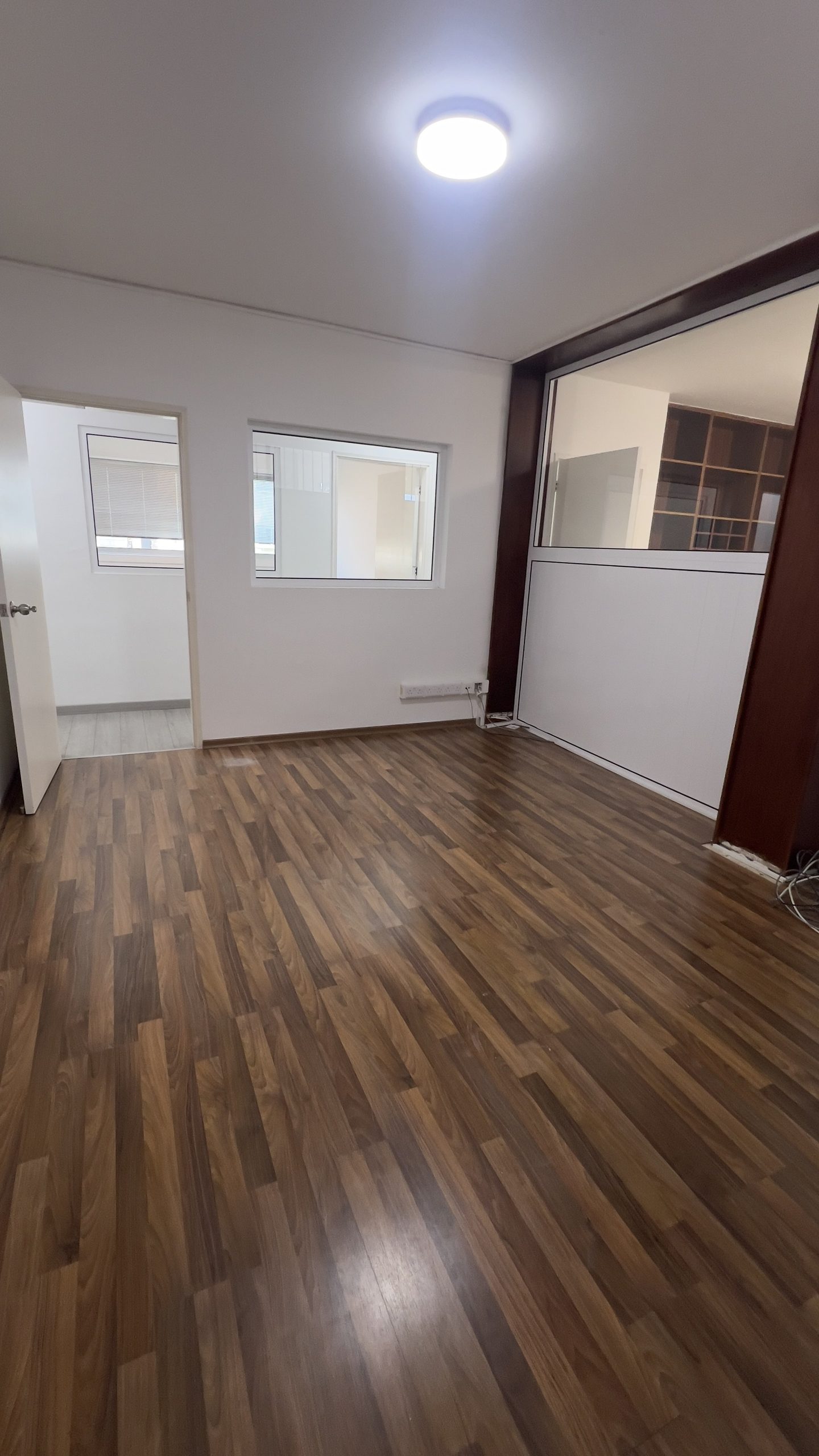 3 BR Office in Makarios III, Polemidia, Limassol photo 9