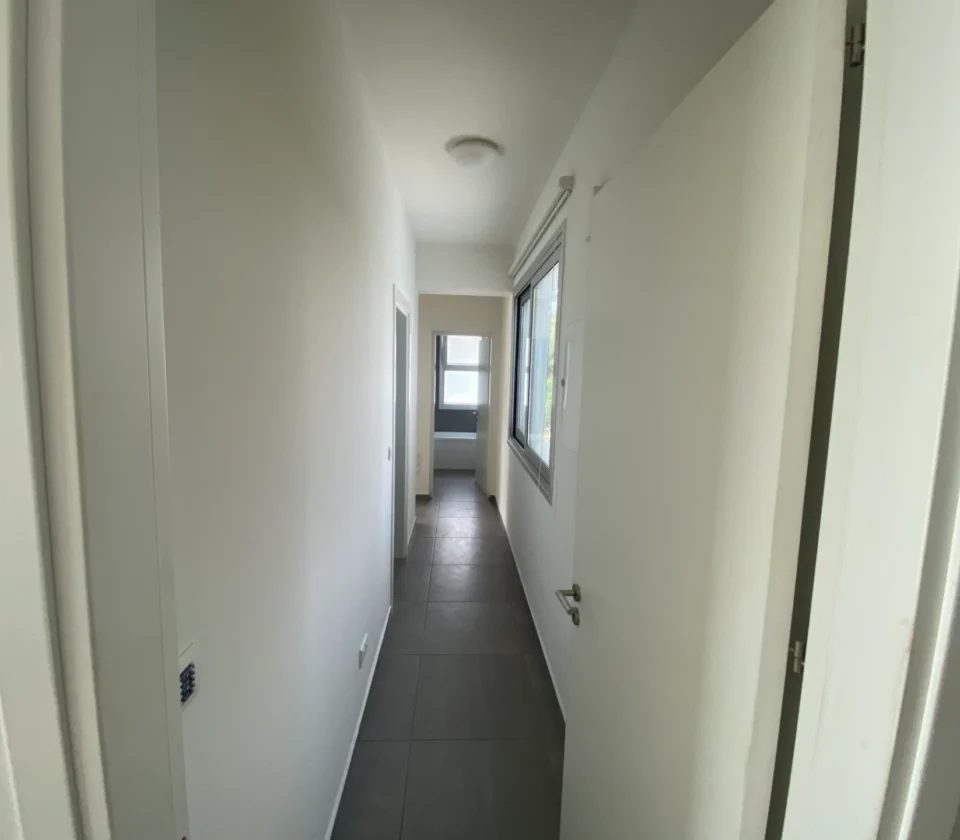 2 BR Apartment in Agios Spyridon, Limassol — photo 7
