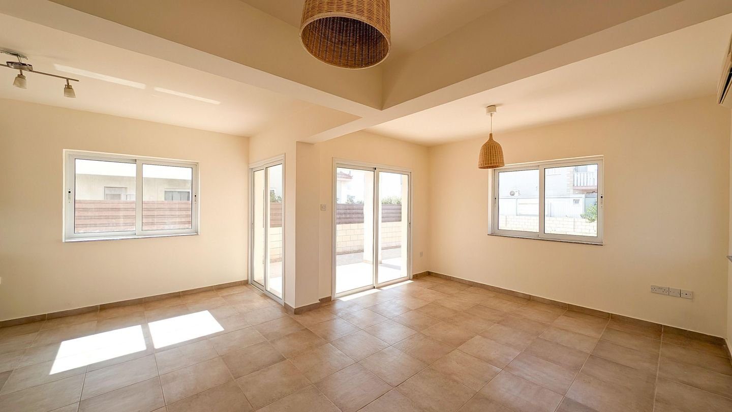 Two-bedroom house with swimming pool in Xylofagou, Larnaca photo 14