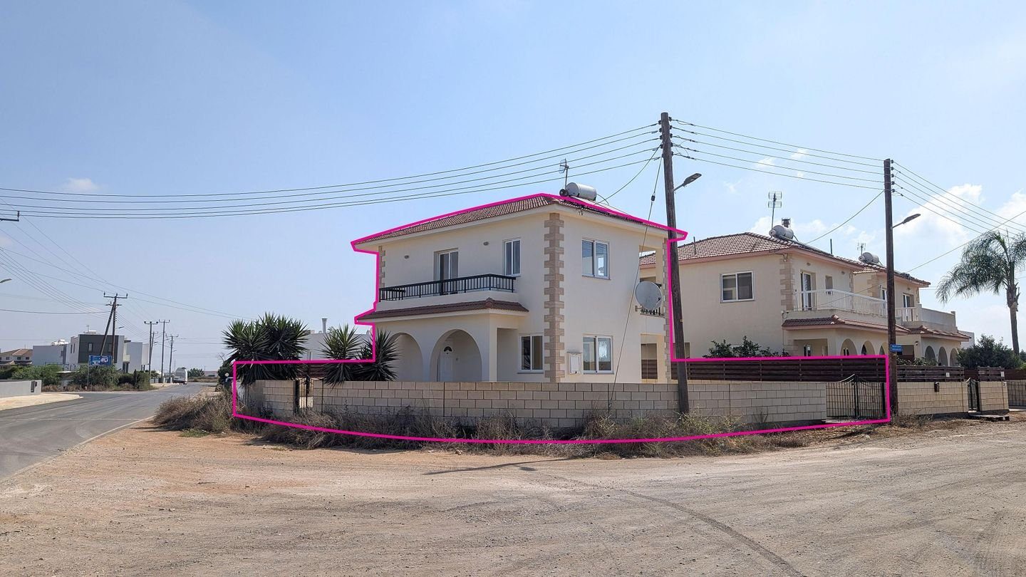Two-bedroom house with swimming pool in Xylofagou, Larnaca photo 6