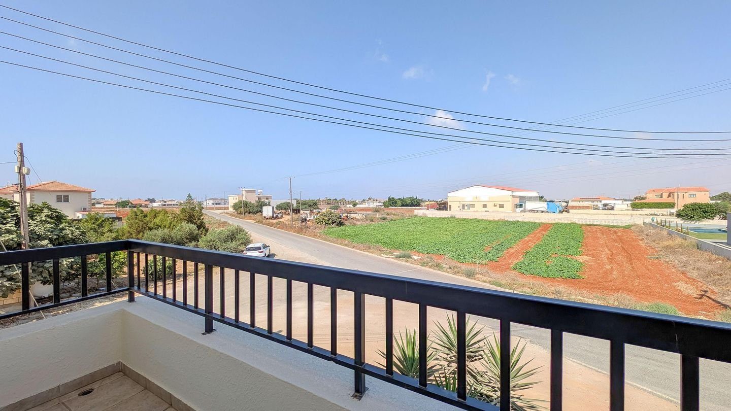 Two-bedroom house with swimming pool in Xylofagou, Larnaca photo 22