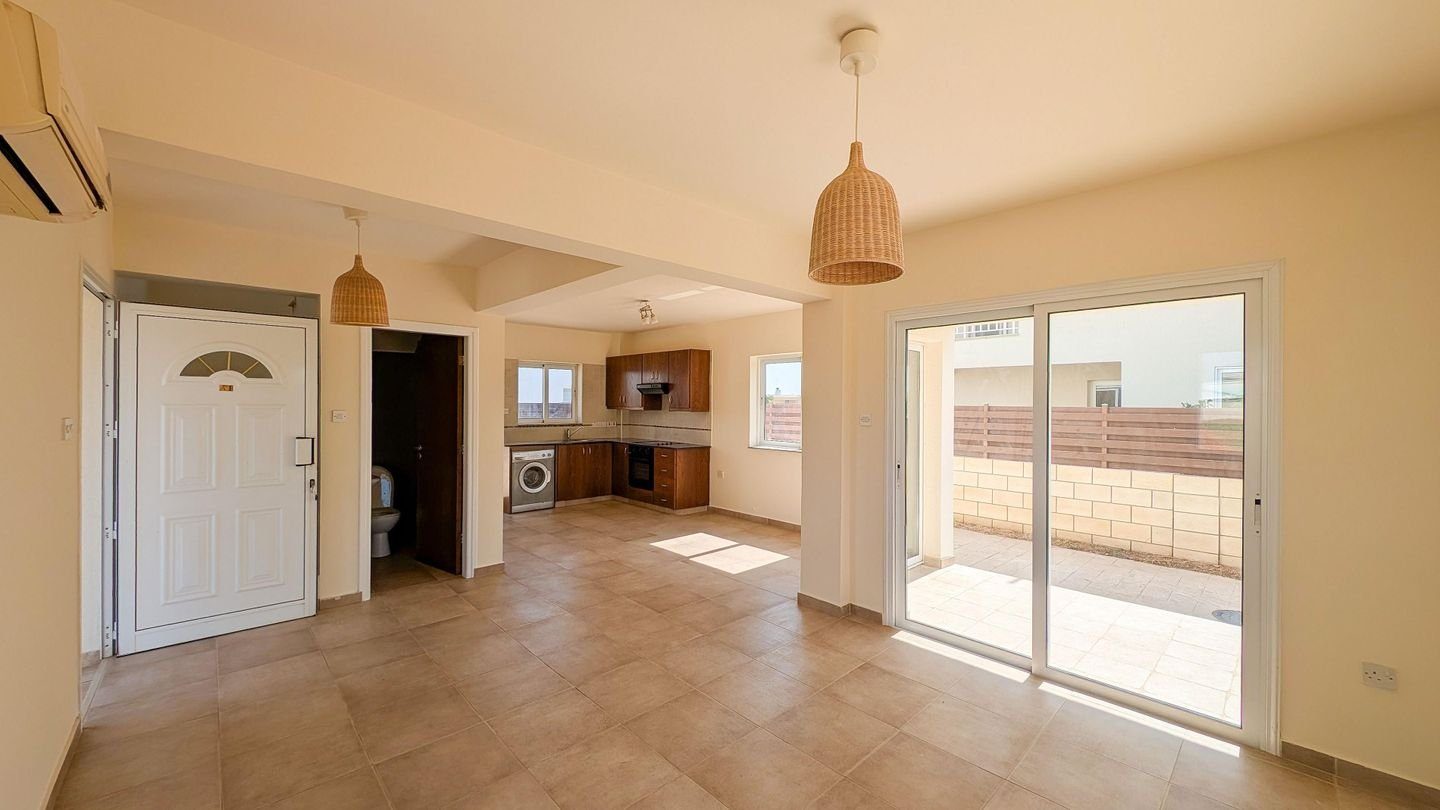 Two-bedroom house with swimming pool in Xylofagou, Larnaca photo 10