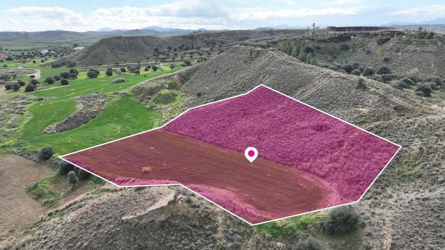Residential field located in Tseri, Nicosia.