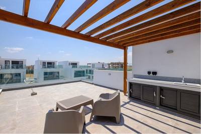4 BR Detached house in Oroklini, Larnaca thumbnail 5