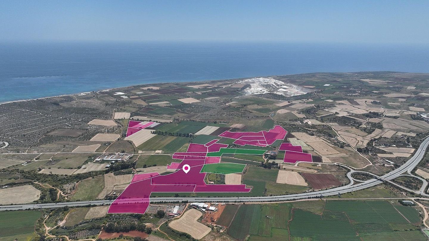 Development opportunity in 24 touristic fields located in Ammochostos, Liopetri photo 1