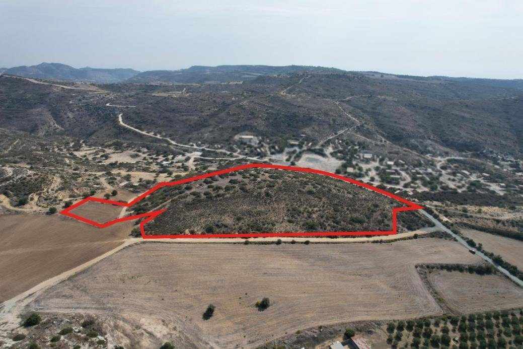 Agricultural field in Choirokoitia, Larnaca photo 1