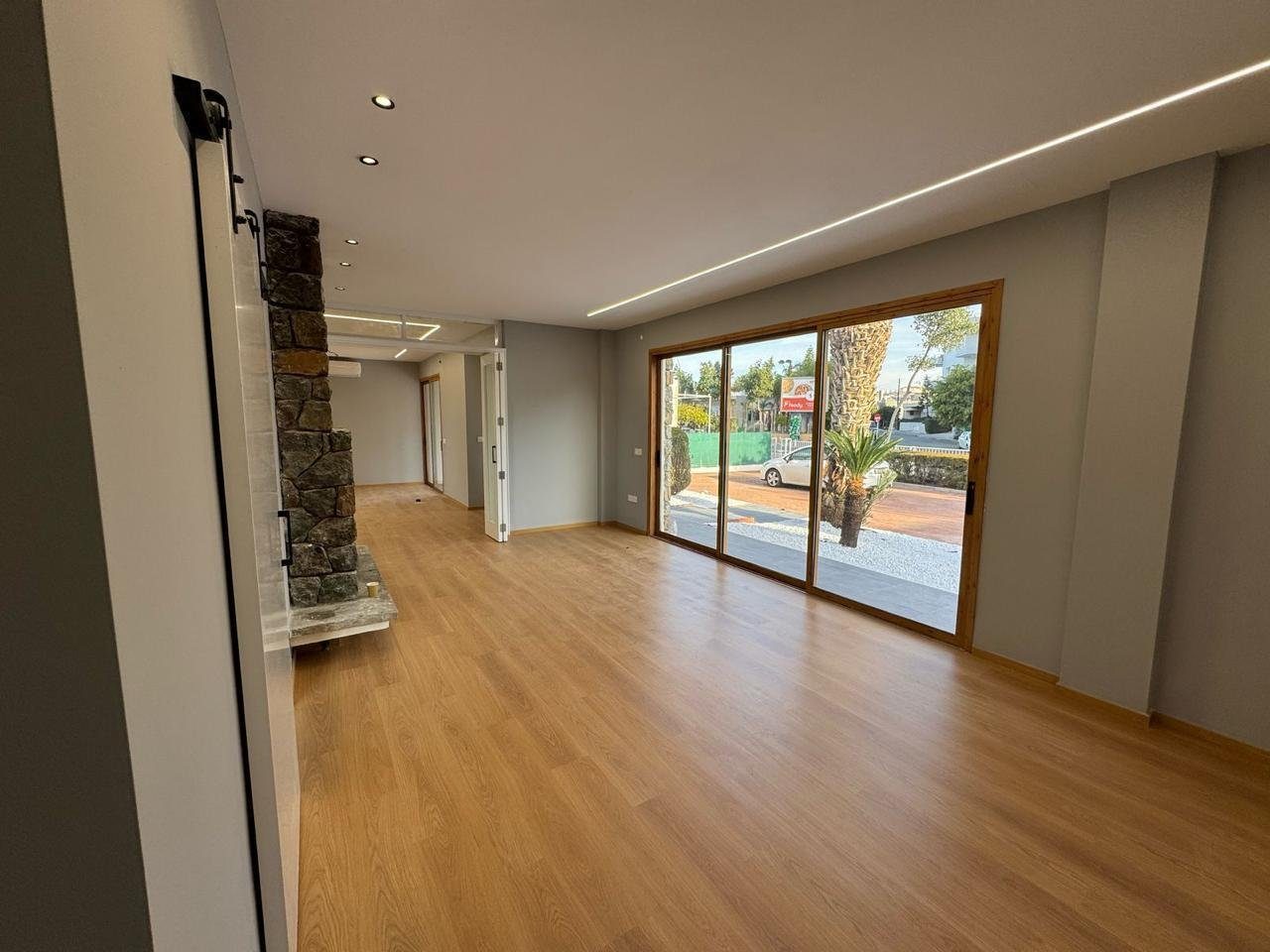 Fully renovated Office in Agios Georgios, Limassol — photo 5