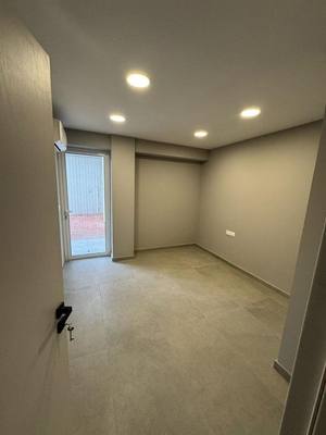 Fully renovated Office in Agios Georgios, Limassol thumbnail 10