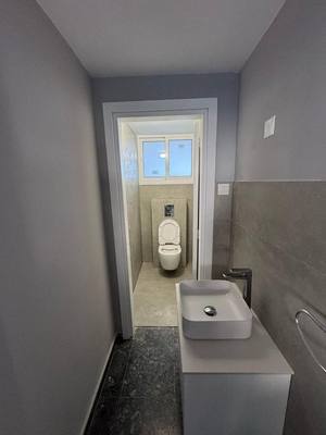 Fully renovated Office in Agios Georgios, Limassol thumbnail 20