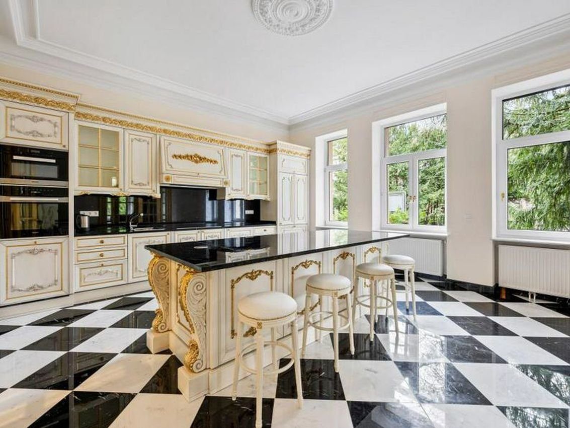 4 BR Unique Villa in Baden-Baden, Germany photo 4