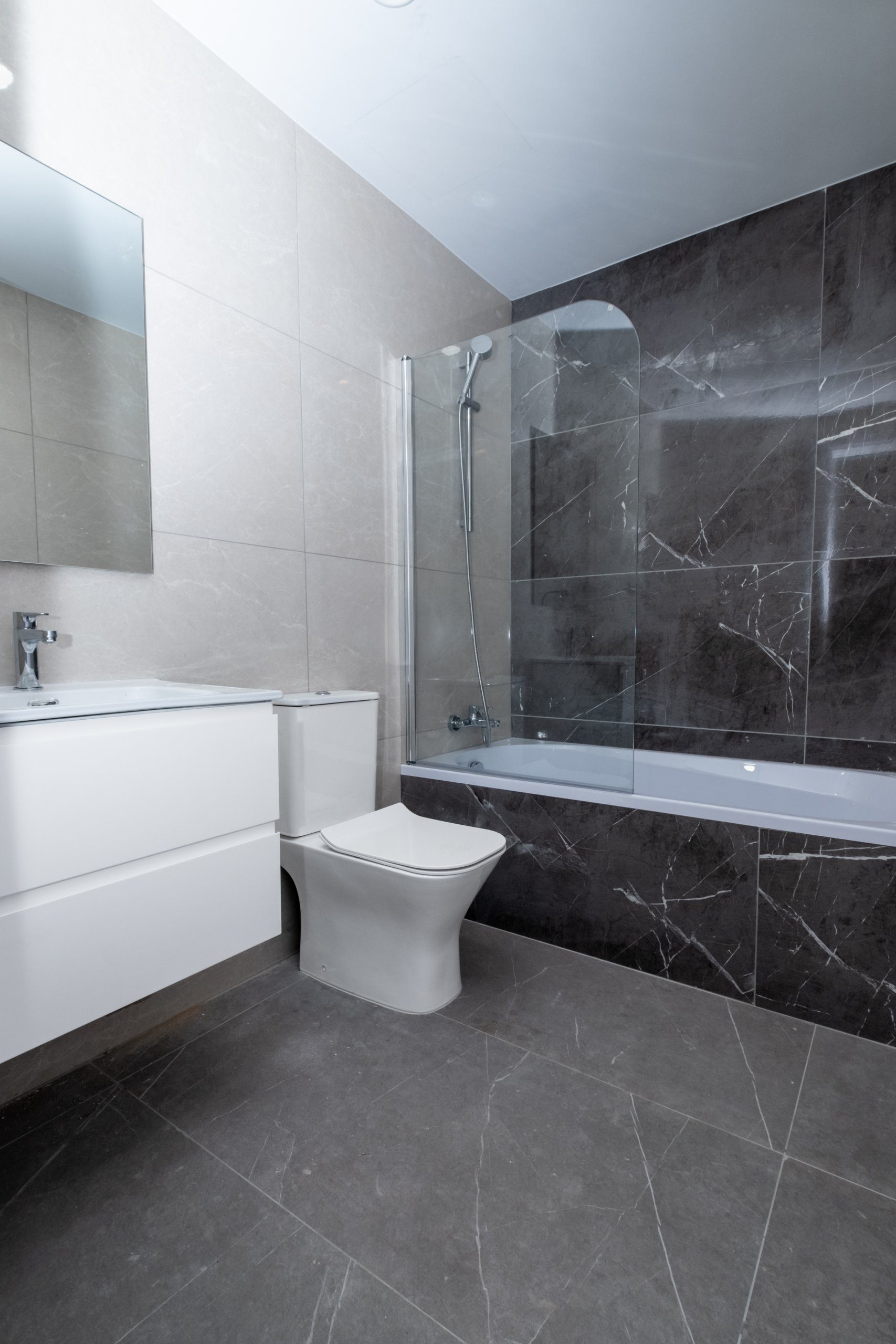 2 BR Apartment in Germasogeia, Limassol photo 12