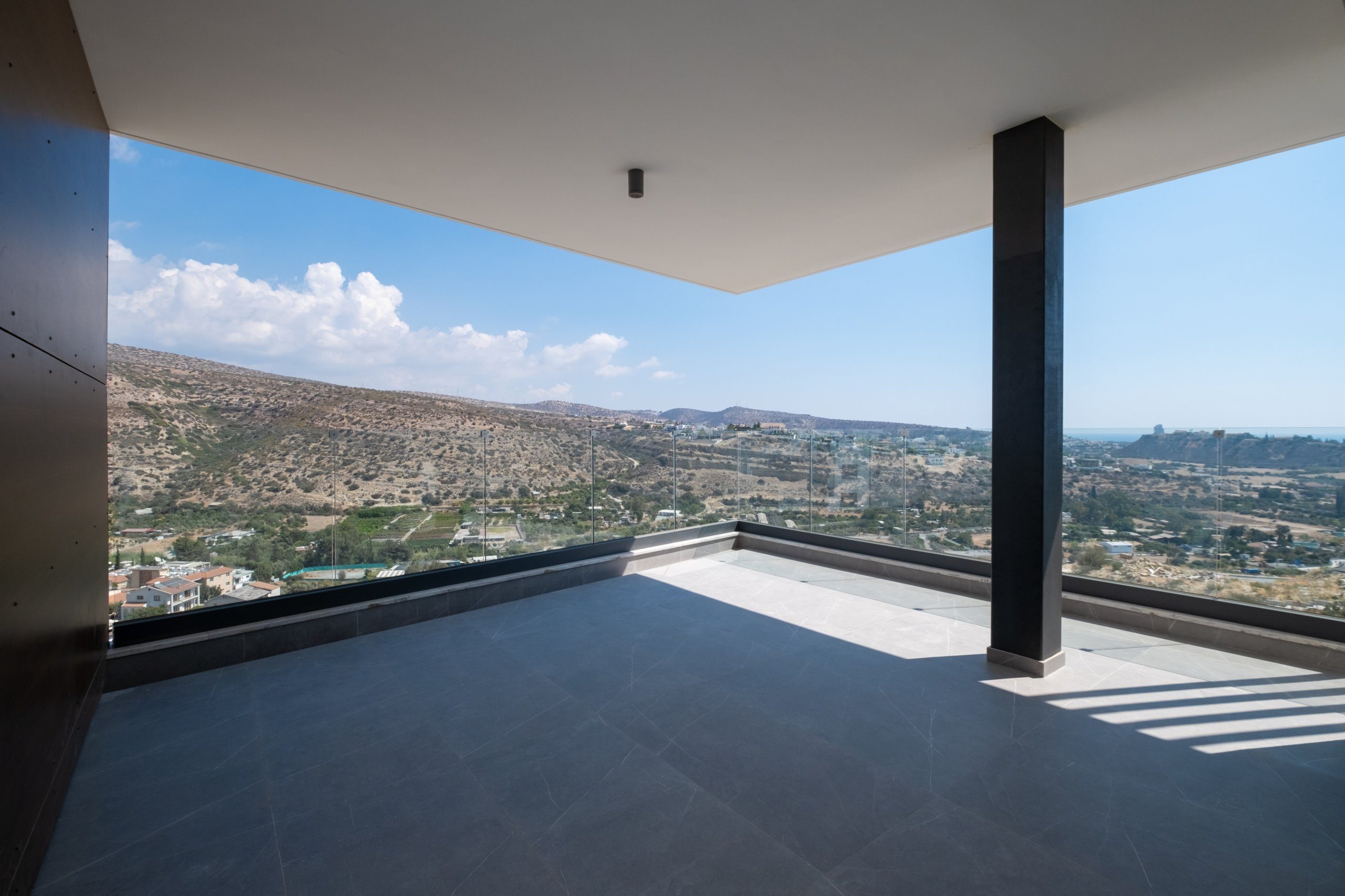 2 BR Apartment in Germasogeia, Limassol photo 4