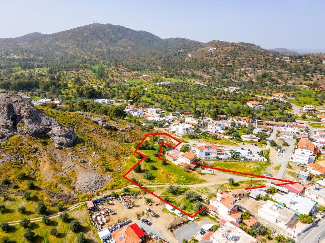Residential field in Kornos, Larnaca — photo 4