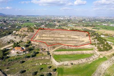 Residential field in Pera, Nicosia thumbnail 1