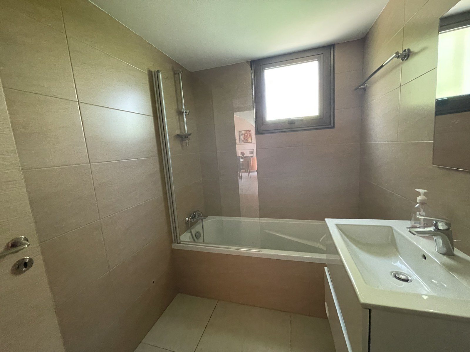 2 BR Bungalow in Agia Thekla, Famagusta photo 10