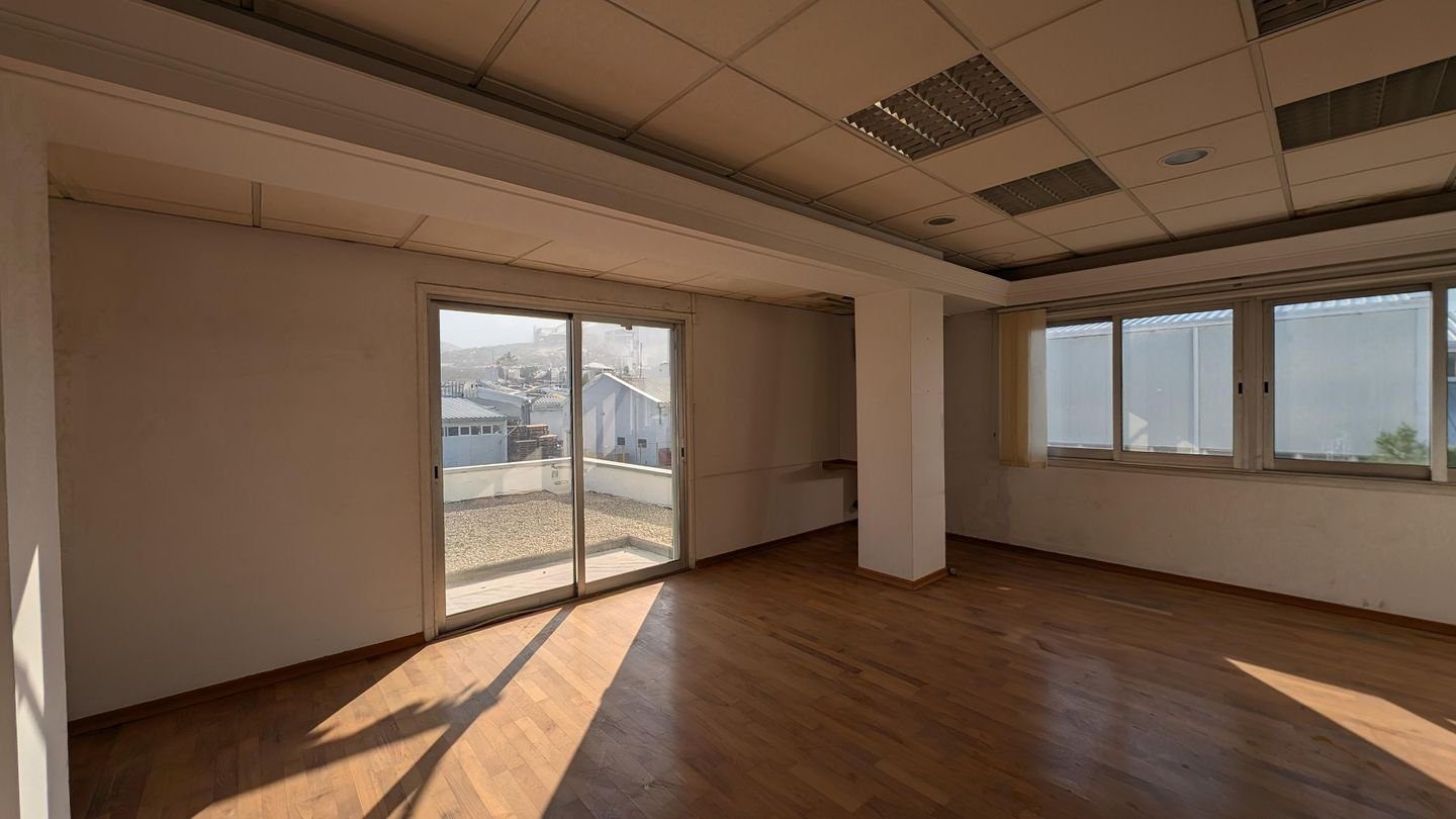 Building with Showroom in Kaimakli, Nicosia photo 29