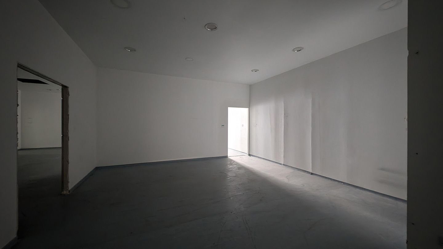 Building with Showroom in Kaimakli, Nicosia photo 15