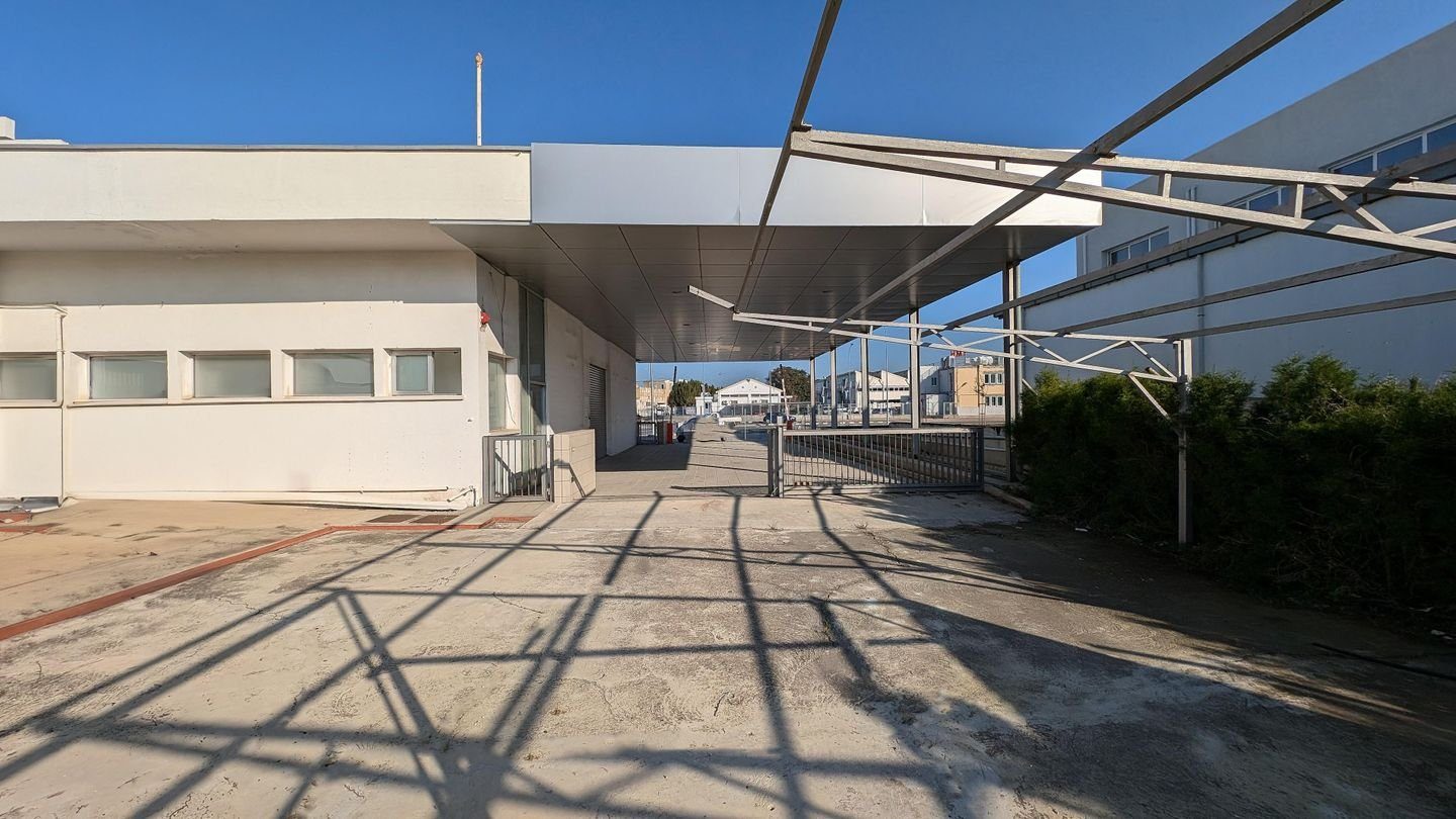 Building with Showroom in Kaimakli, Nicosia photo 44