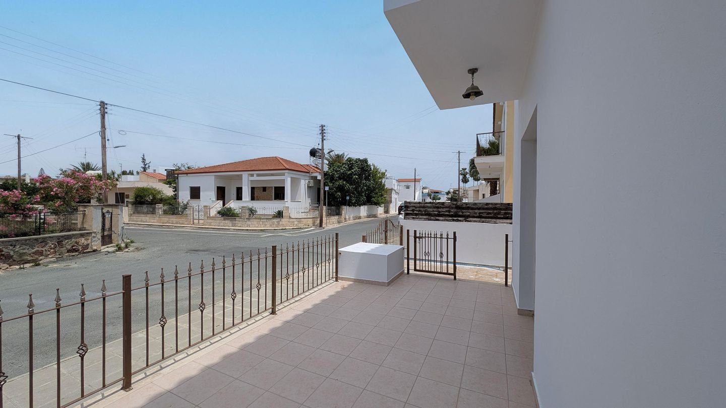 Three-Bedroom House in Apostolos Loukas Quarter, Aradippou, Larnaca photo 28