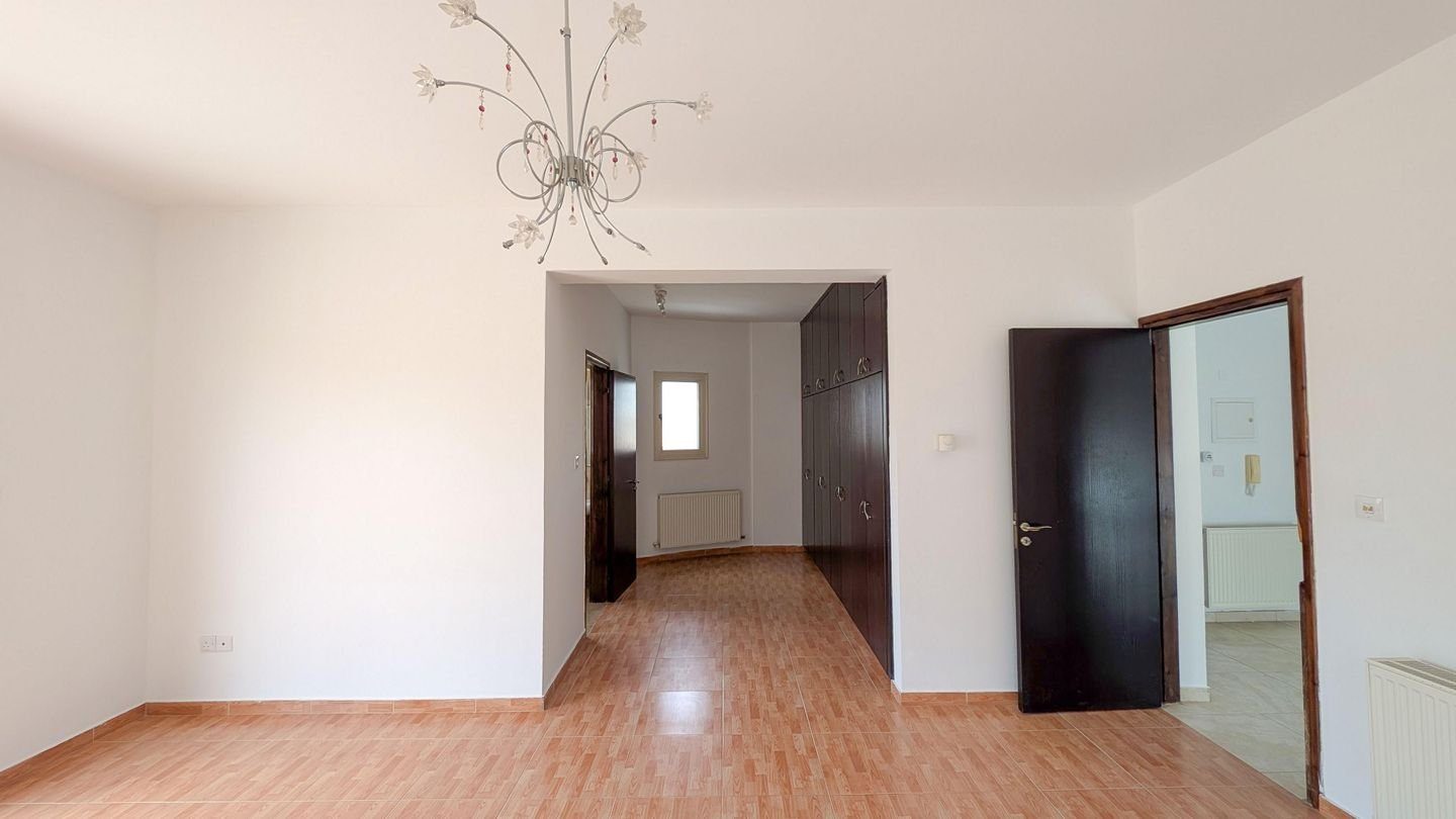 Three-Bedroom House in Apostolos Loukas Quarter, Aradippou, Larnaca photo 14