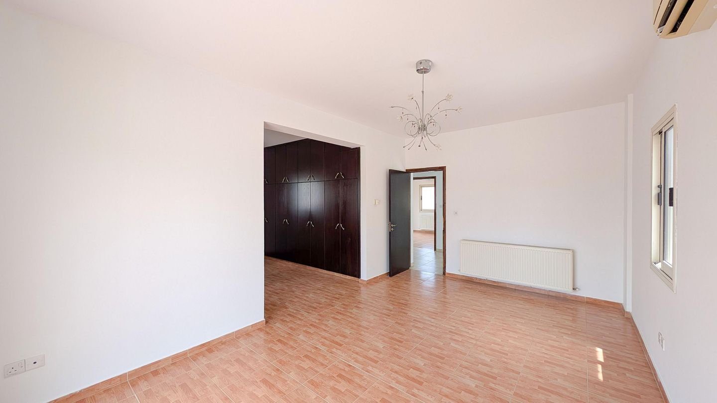 Three-Bedroom House in Apostolos Loukas Quarter, Aradippou, Larnaca photo 17