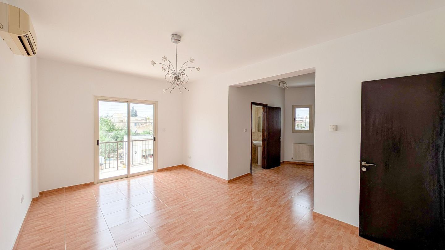 Three-Bedroom House in Apostolos Loukas Quarter, Aradippou, Larnaca photo 19