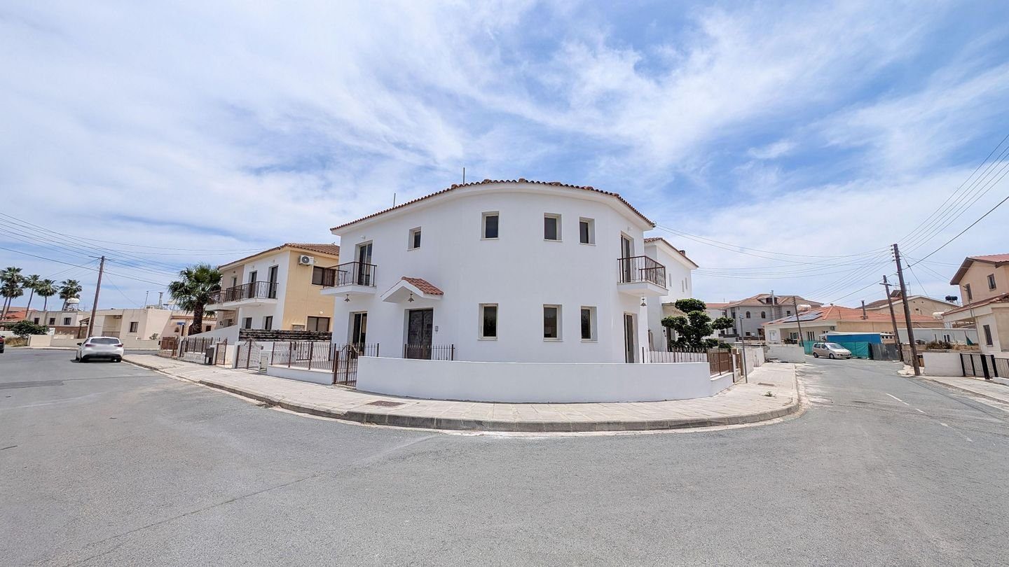 Three-Bedroom House in Apostolos Loukas Quarter, Aradippou, Larnaca — photo 2