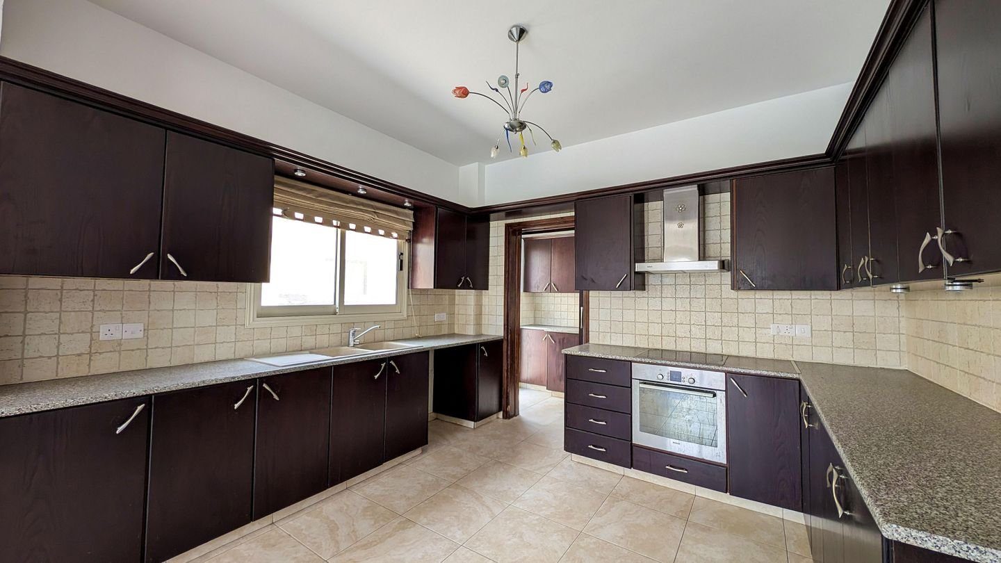 Three-Bedroom House in Apostolos Loukas Quarter, Aradippou, Larnaca photo 12